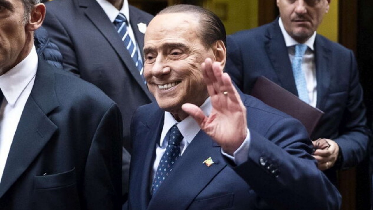 salute Silvio Berlusconi