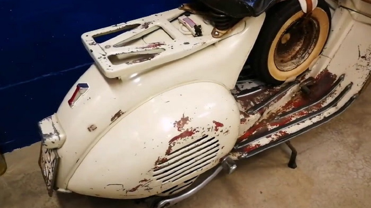 Vespa distrutta
