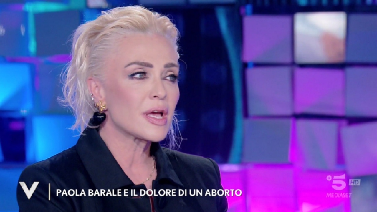 Verissimo, Paola Barale replica alle parole di Gianni Sperti