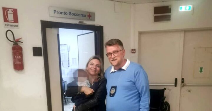 Neonato sopravvissuto al naufragio in affido a una dottoressa
