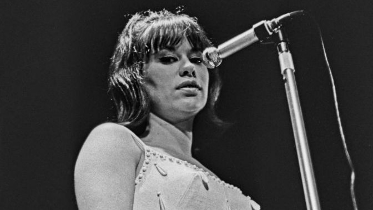 Morta Astrud Gilberto