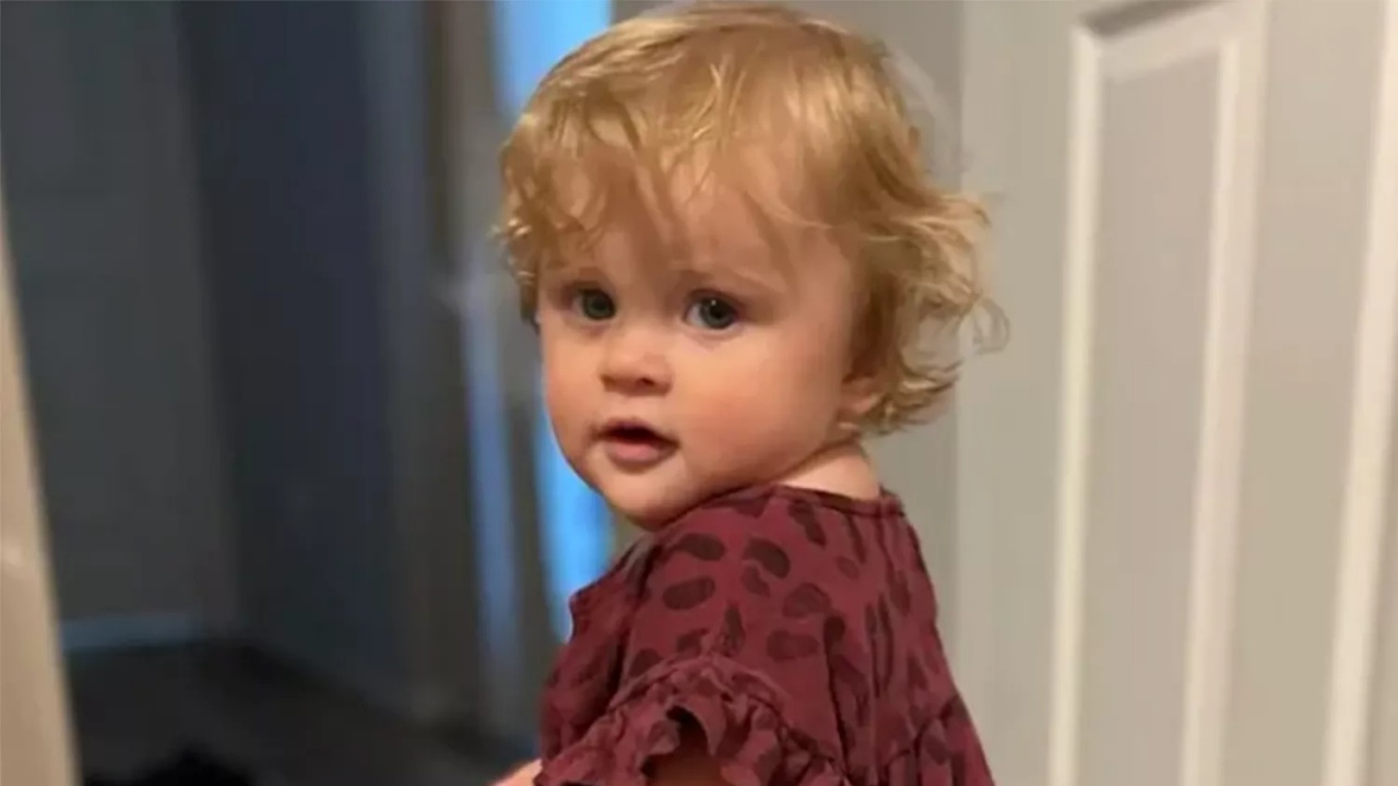 Cyra Rose aveva solo 13 mesi: la mamma l’ha investita per errore