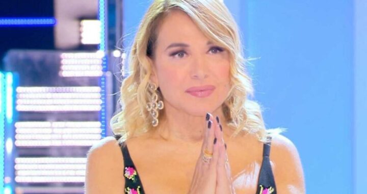 Barbara D'Urso saluto