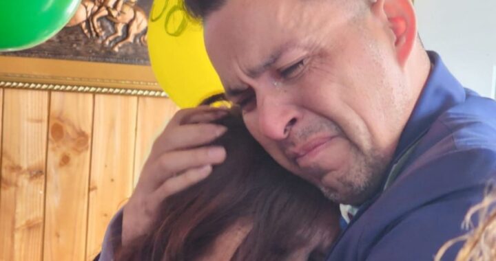 madre e figlio si ritrovano