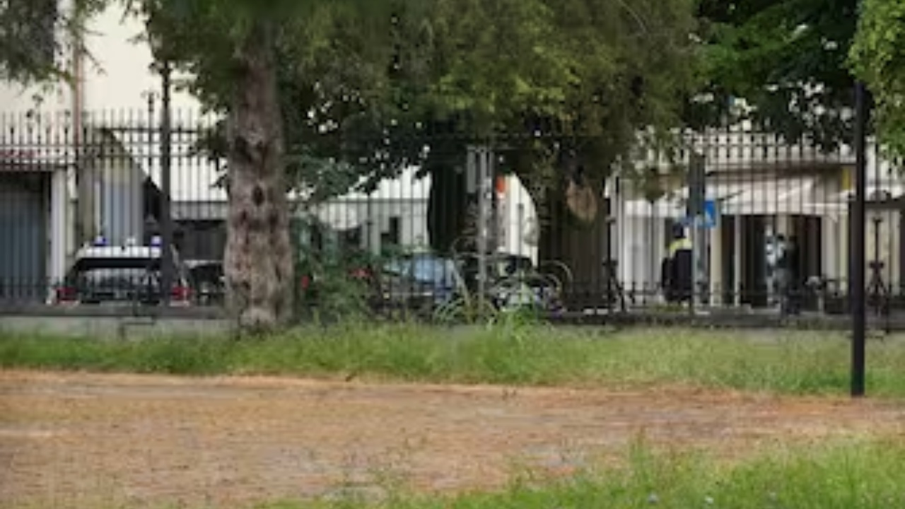 44enne accoltella il vicino perché bestemmia