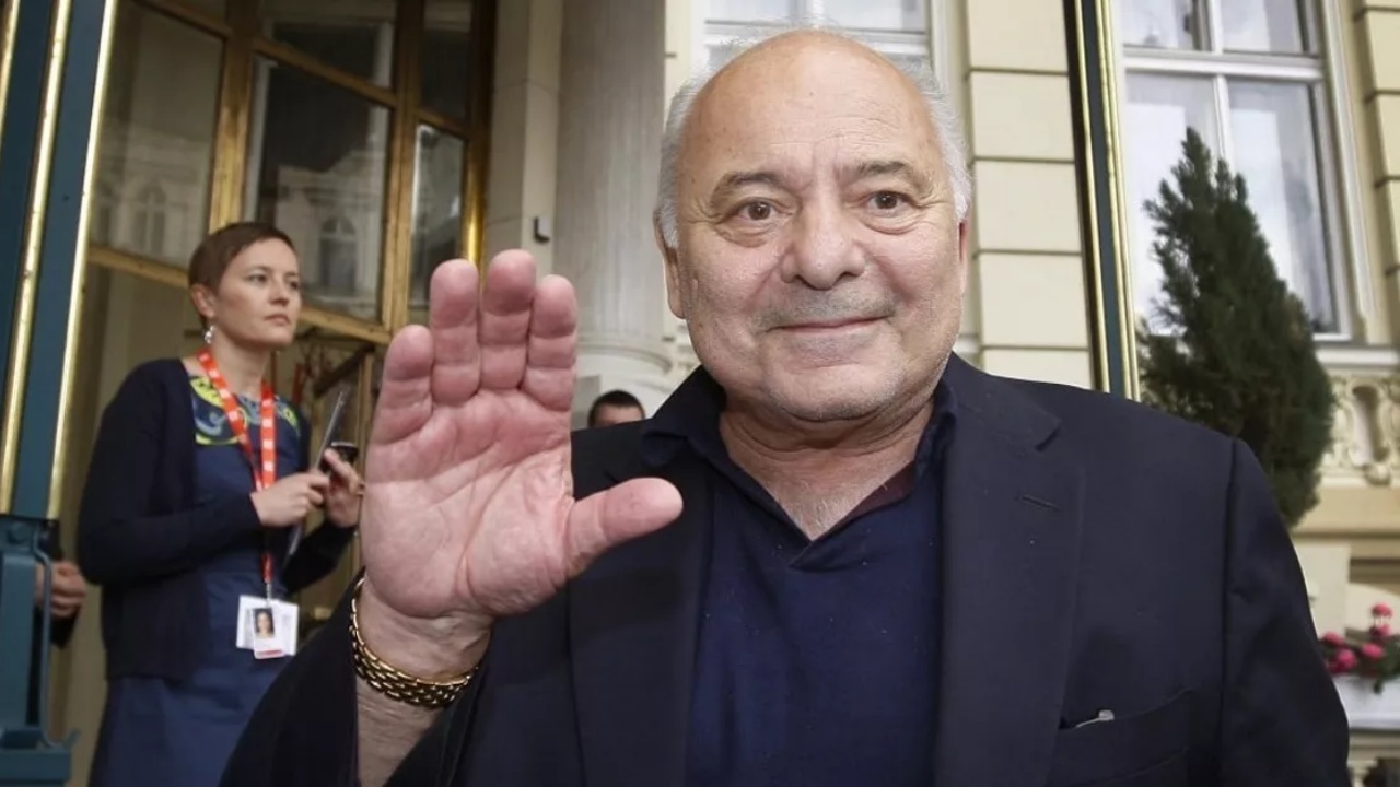 Morto Burt Young