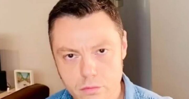 Dramma per Tiziano Ferro, il cantante bloccato in America: "Non posso partire". Cosa è successo  --- (Fonte immagine: https://www.bigodino.it/wp-content/uploads/2023/10/Tiziano-Ferro1-720x380.jpg)