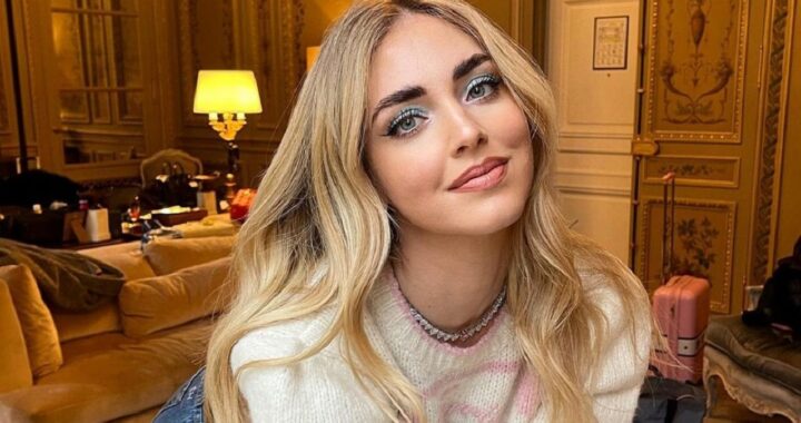 Chiara Ferragni sfoggia gli stivali pitonati