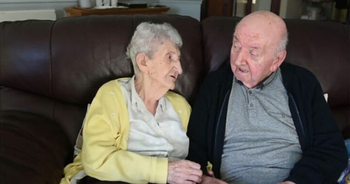 98enne va nella casa di riposo per prendersi cura del figlio di 80 anni