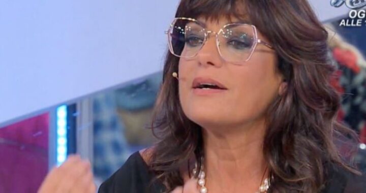 Uomini e Donne, Elena Di Brino tuona di nuovo contro il programma: "Nel programma ci sono figli e figliastri" 