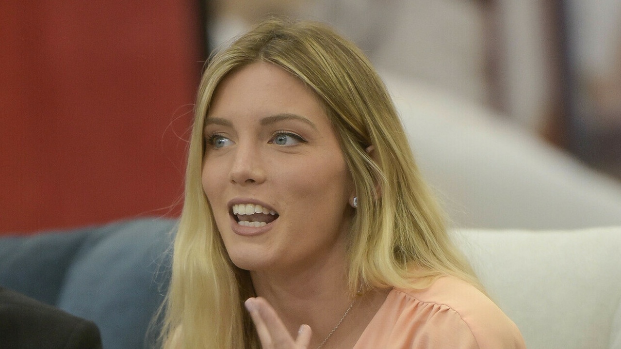 Grande Fratello, Anita Olivieri infrange il regolamento: la concorrente va dritta in nomination