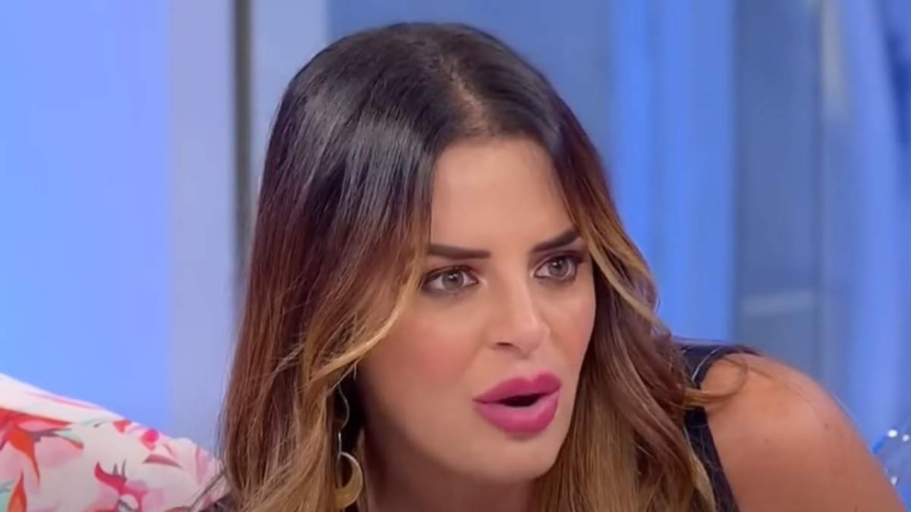 Uomini e Donne, Roberta Di Padua lascia il programma: l’anticipazione