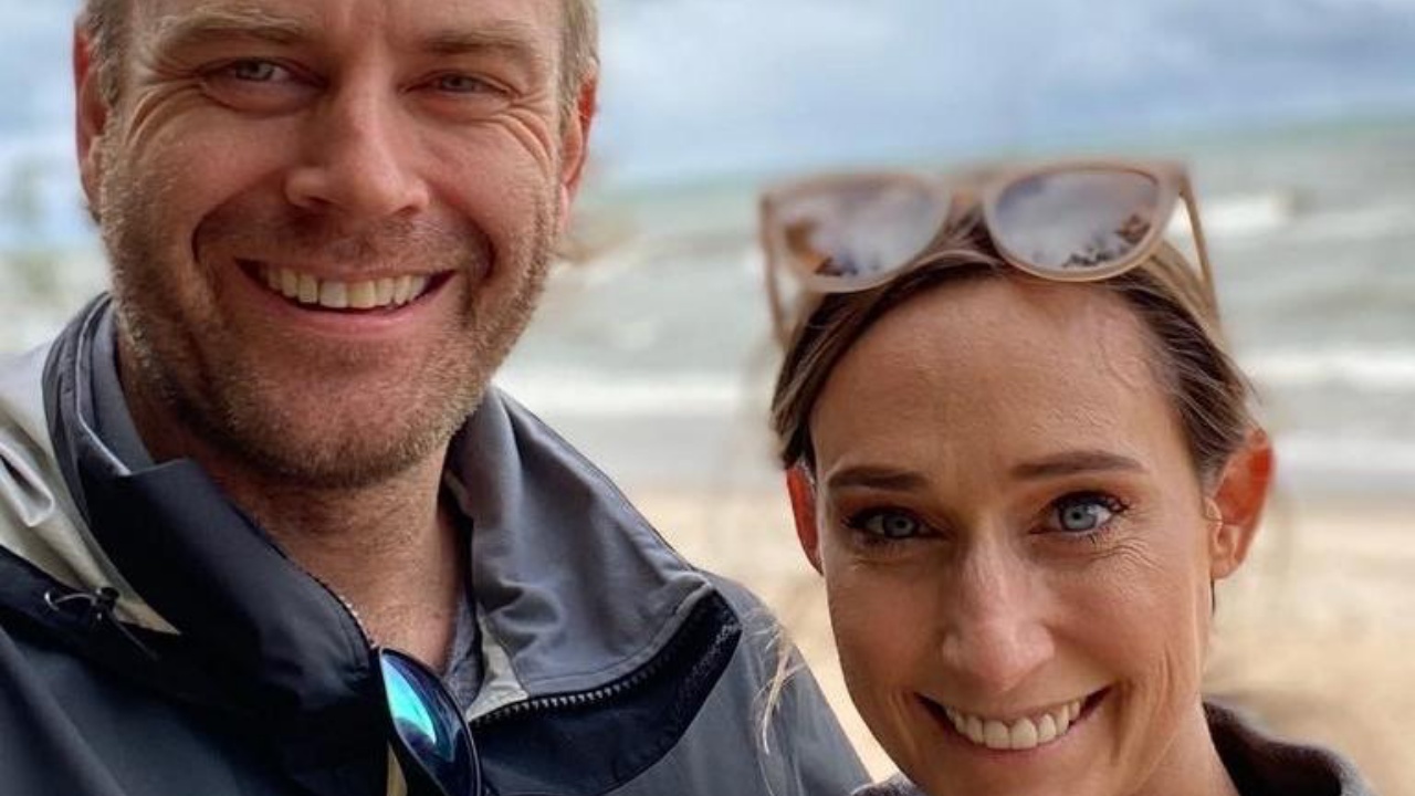 Conduttrice del telegiornale muore a 38 anni: Amanda Hanson si era sposata da poco