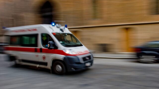 Sanremo, studenti travolti da un mezzo pesante, morto il 17enne, la sorella 15enne in gravi condizioni: fermano l’autista del veicolo