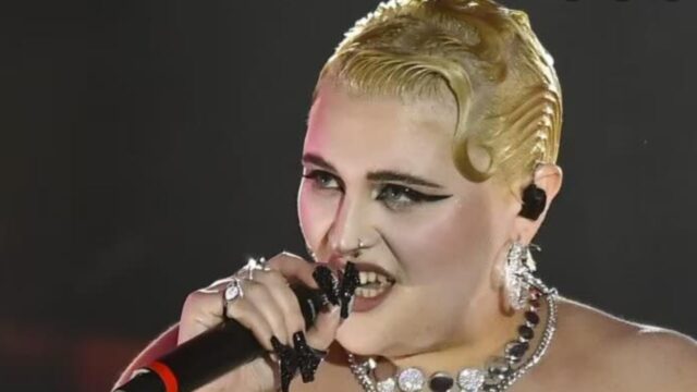 Festival di Sanremo: le unghie di BigMama sotto ai riflettori: ecco il messaggio della sua nail art!