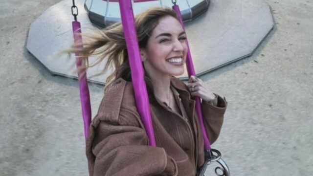 Chiara Ferragni in ripresa dopo la rottura con Fedez: al lunapark “mano nella mano”: il dettaglio non sfugge agli occhi dei fan