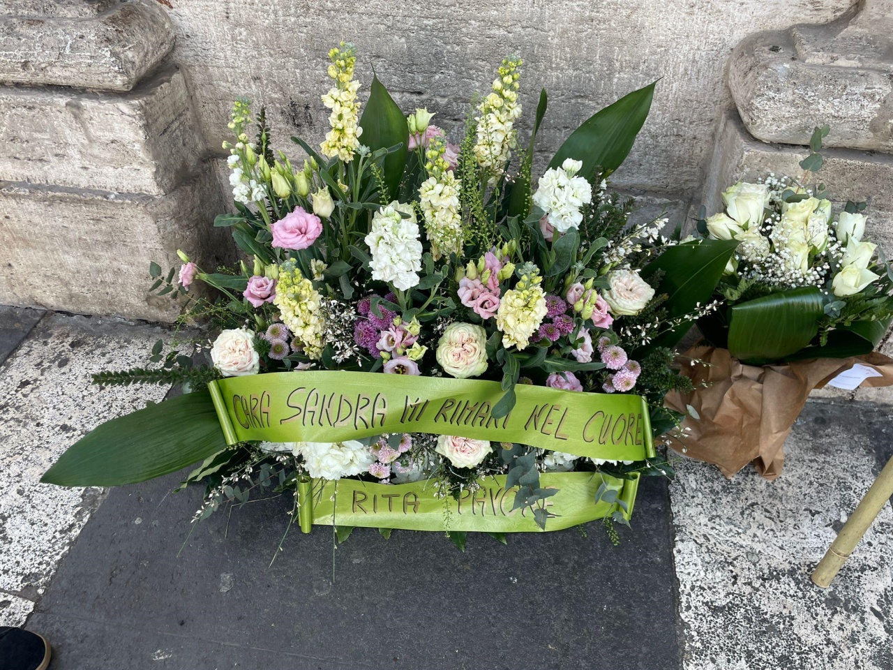 omaggio Rita Pavone per Sandra Milo