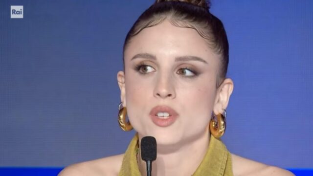 Angelina Mango omaggia Maria De Filippi dopo la vittoria del Festival di Sanremo 2024