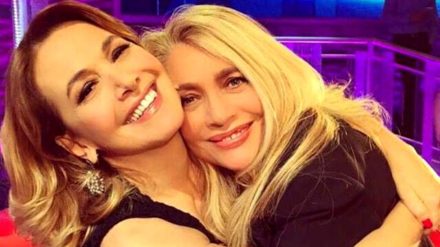 Barbara d’Urso torna a sorpresa in tv: il clamoroso ritorno rischia di far arrabbiare Piersilvio Berlusconi