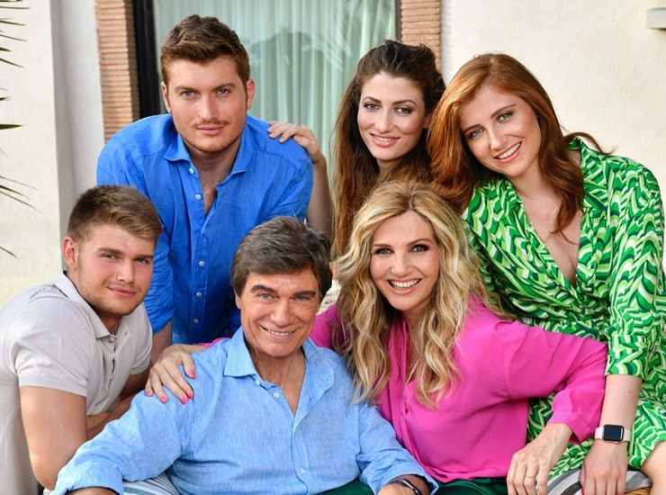Lorella Cuccarini e famiglia