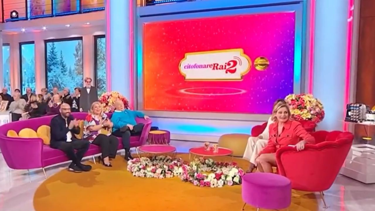 Citofonare Rai2, la conduttrice costretta ad abbandonare improvvisamente lo studio: cosa è successo e quali sono le sue condizioni