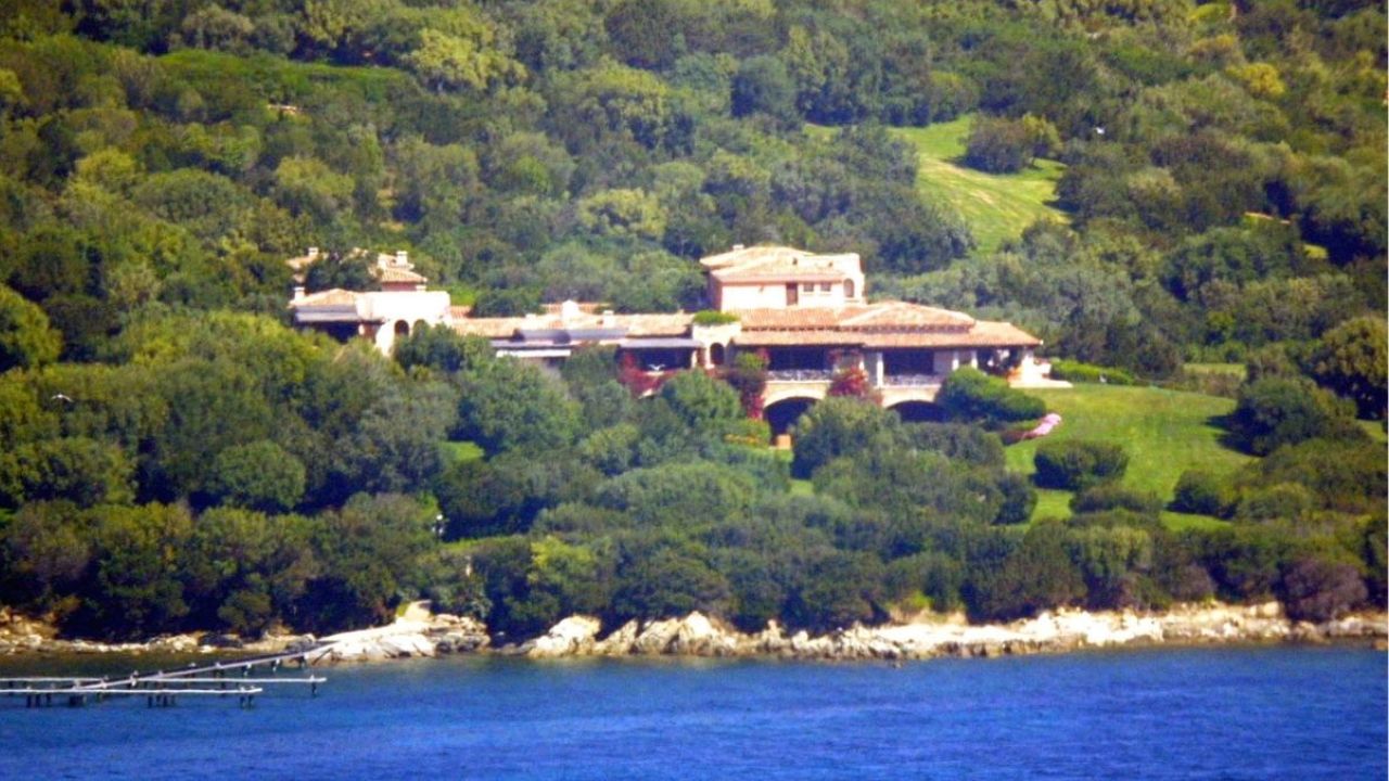 Villa Certosa in vendita, ecco il prezzo di una delle prestigiose proprietà di Silvio Berlusconi