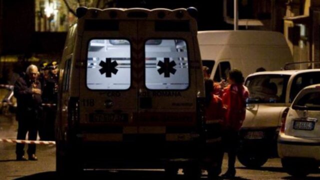 Dramma a Golasecca, 50enne si dà fuoco davanti agli occhi della moglie e della figlia: è in condizioni molto gravi