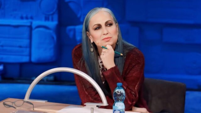 Amici, Alessandra Celentano confessa di essere fidanzata: la risposta di Maria De Filippi è epica