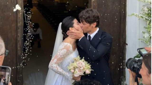 La famosa attrice e suo marito si sono detti addio a pochi mesi dalle nozze: cosa trapela dai social