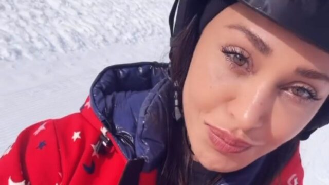 Paura per Belen Rodriguez sulla neve: cos’è successo alla showgirl argentina