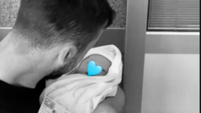 Gioia immensa per il noto vip: le gemelline Aurora e Victoria ora hanno un fratellino bellissimo