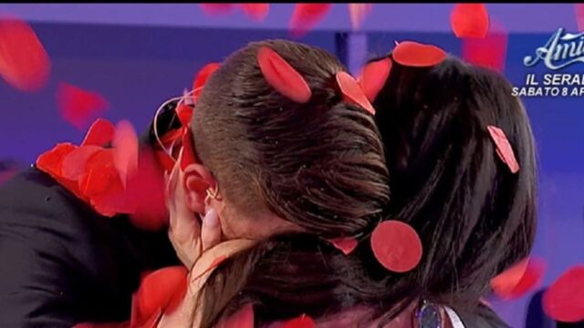 “Lei troppo gelosa e…” Uomini e Donne, amore al capolinea tra due ex protagonisti: solo qualche mese fa l’emozionante scelta