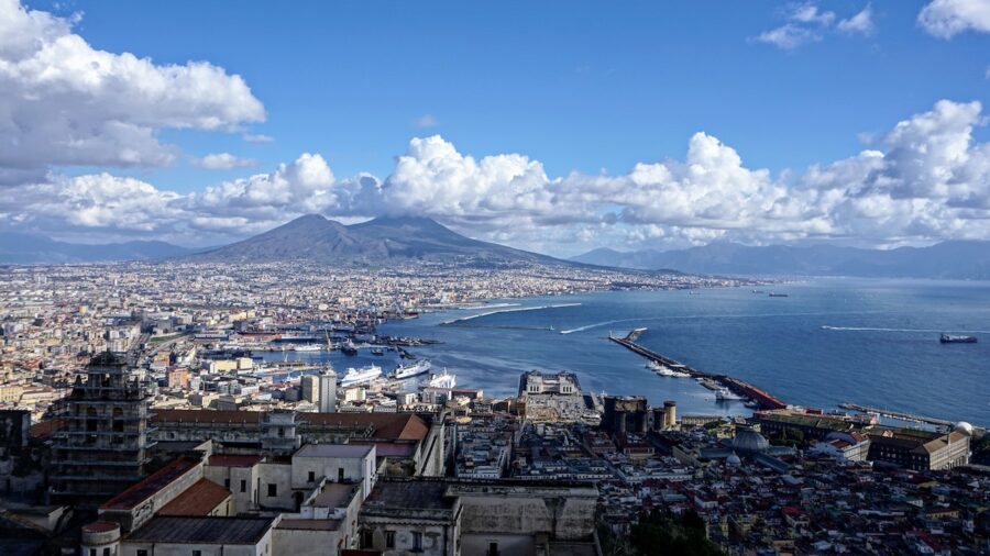 Earthquake in Naples, Vesuvius