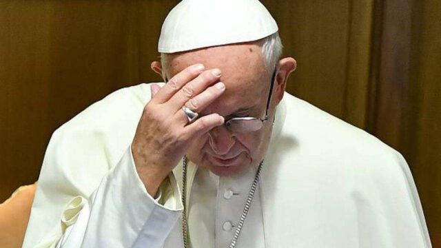 Incidente per Papa Francesco: cos’è successo