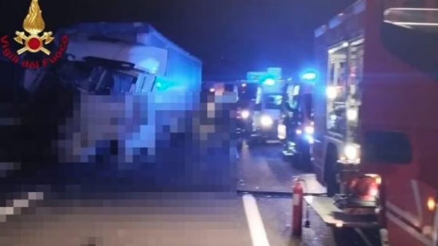 Uomo di 64 anni morto incidente A1