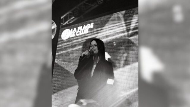 La famosa cantante di appena 21 anni, è morta in seguito ad un incidente stradale: il dolore dietro la sua scomparsa