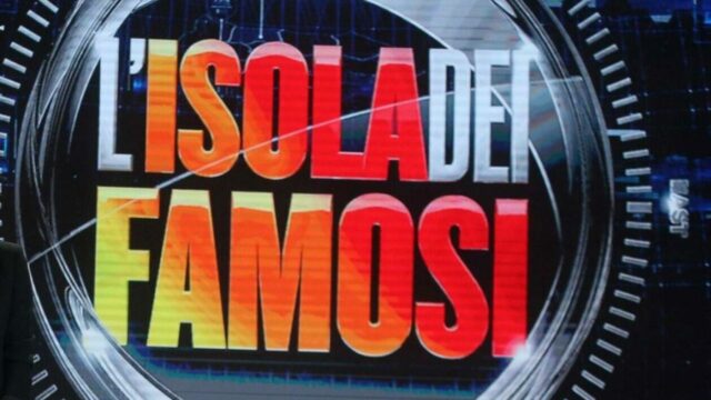 Isola dei Famosi, due cantanti di Amici potrebbero partecipare alla nuova edizione del reality: i nomi bomba