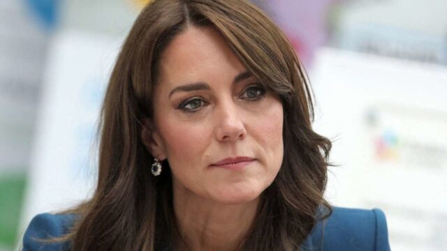 “Costretta a parlare” La sosia di Kate Middleton rompe il silenzio, chi è e che lavoro faceva prima di diventare la sosia della Principessa 