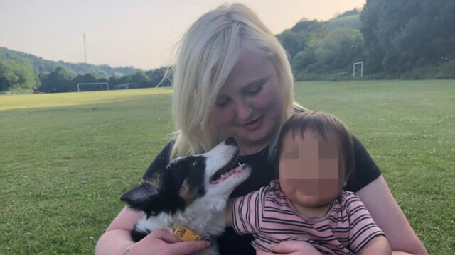 Soffocata da un boccone di cibo mentre prepara la cena, mamma muore davanti agli occhi delle sue figlie