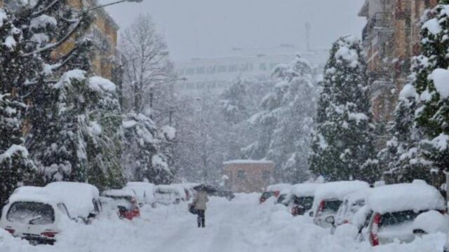 Meteo, allarme valanghe a causa delle imminenti nevicate abbondanti