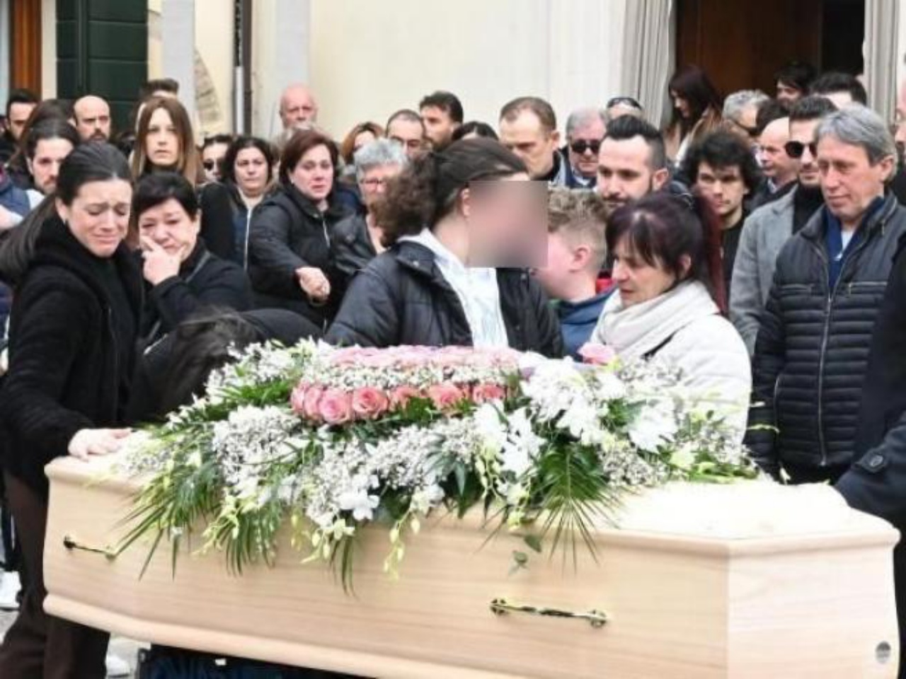 sara funerale