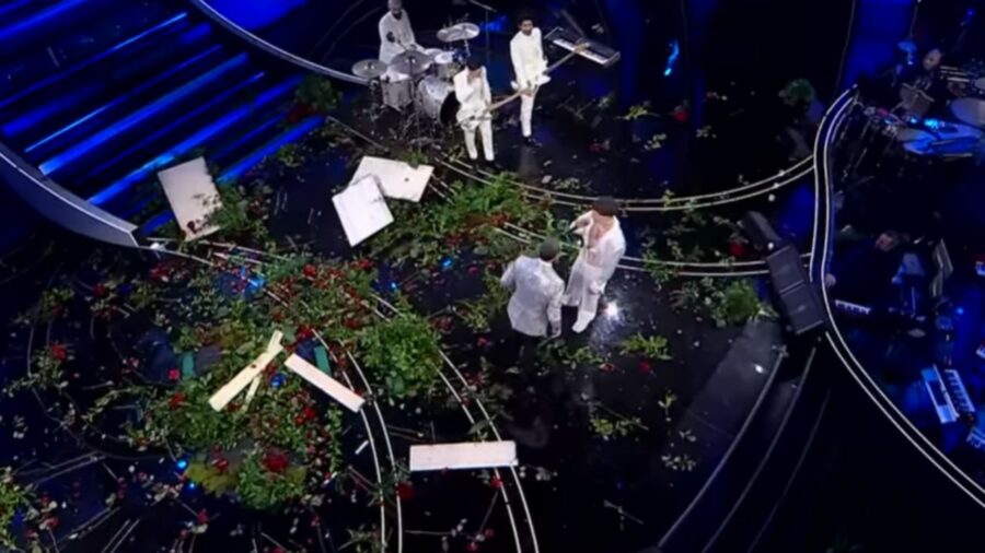 Il palco dell'Ariston dopo l'esibizione