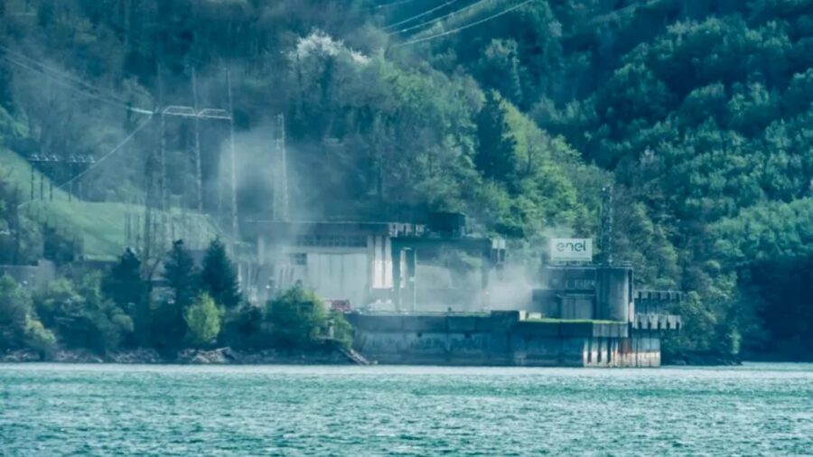 Esplosione in una centrale idroelettrica 