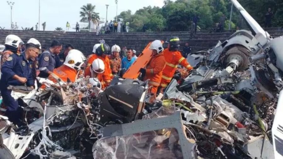 Due elicotteri militari si scontrano e precipitano in Malesia