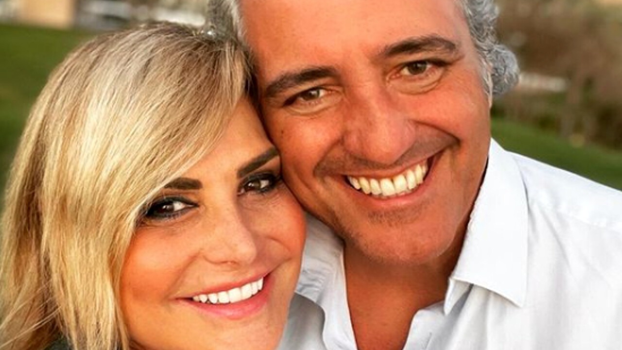 Simona Ventura e Giovanni Terzi sorridenti