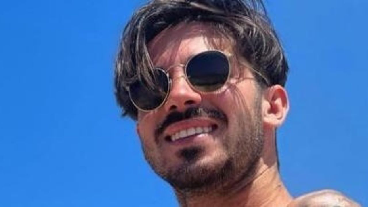 Mattia Giani con gli occhiali da sole