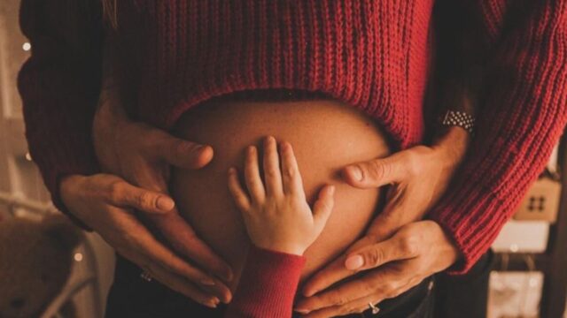 Uomini e Donne, ex corteggiatrice diventa mamma bis: svelato il nome del piccolino