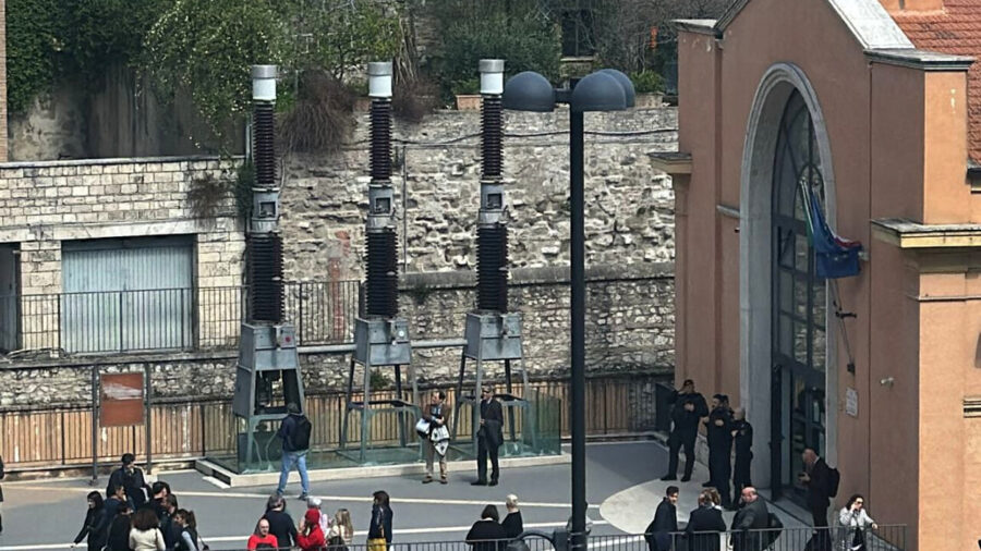 Allarma bomba al palazzo del Tribunale