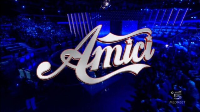 Amici 23, il programma è stato sospeso: il motivo preoccupa i fan