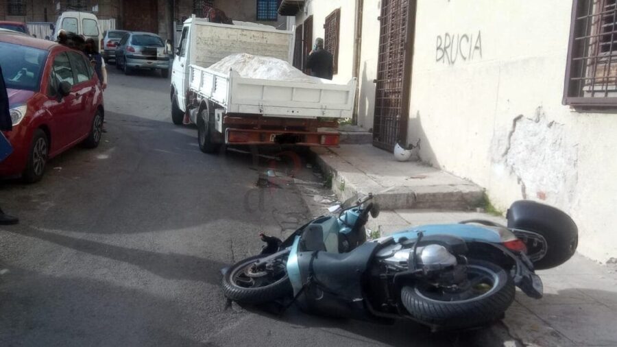 Incidente in pieno centro a Palermo